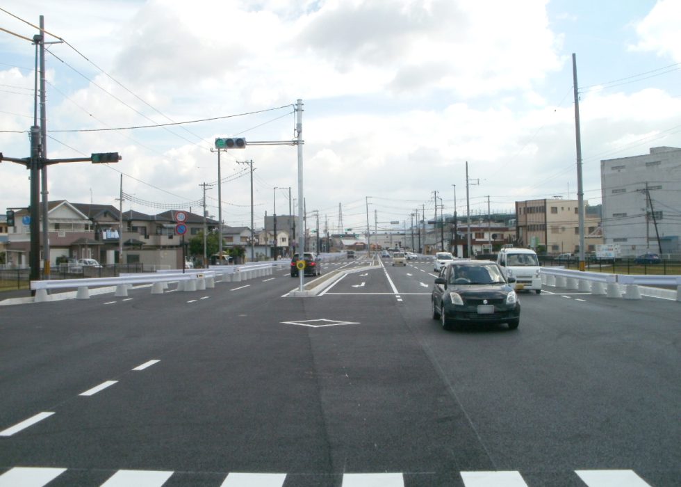 市駅小倉線道路 照明工事