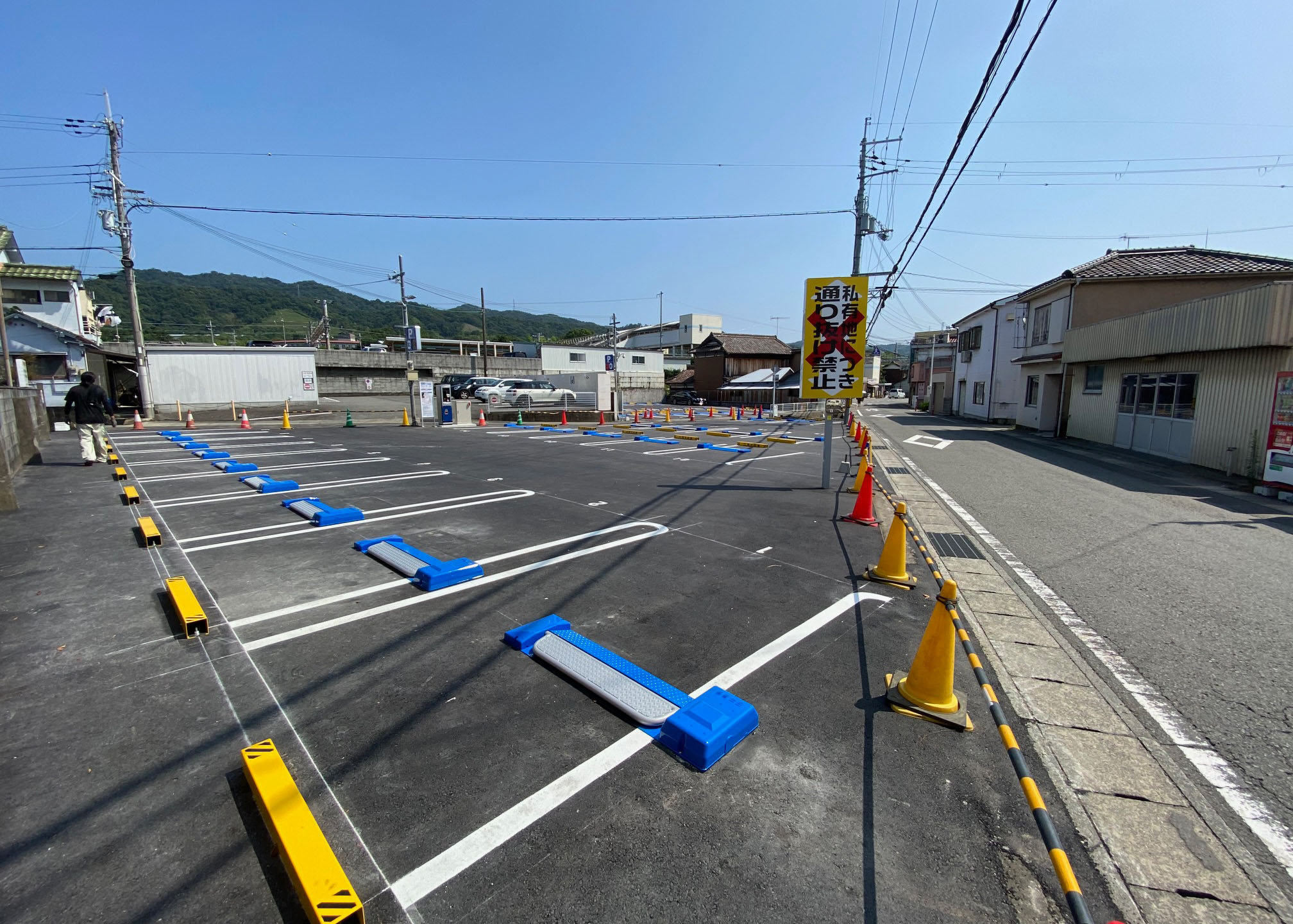 紀伊駅前第一駐車場